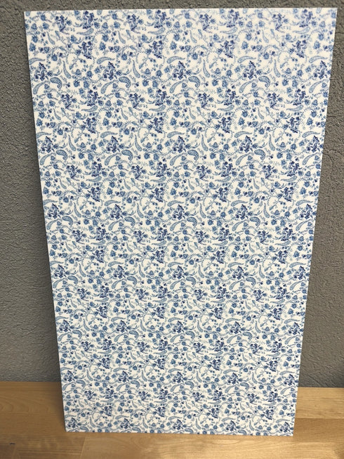 3148 - Blue and White Danty Flowers