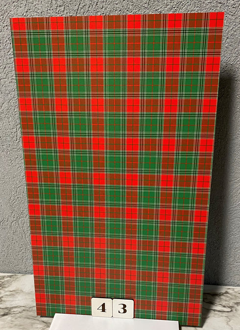0043 - Small Green & Red Plaid