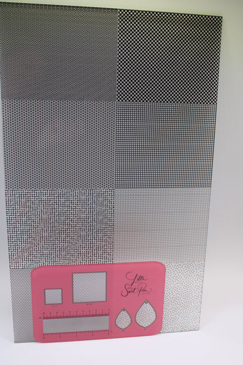 6019- Black and White Earring Pattern Mixed Bundle