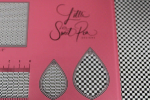 6019- Black and White Earring Pattern Mixed Bundle