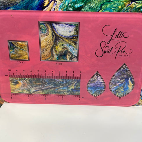 0896 - Abstract Peacock